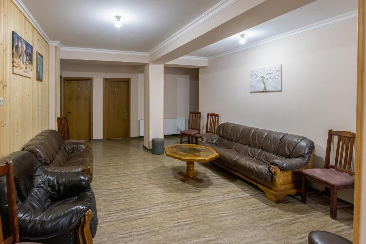 Gp Rooms Kazbegi Exterior foto